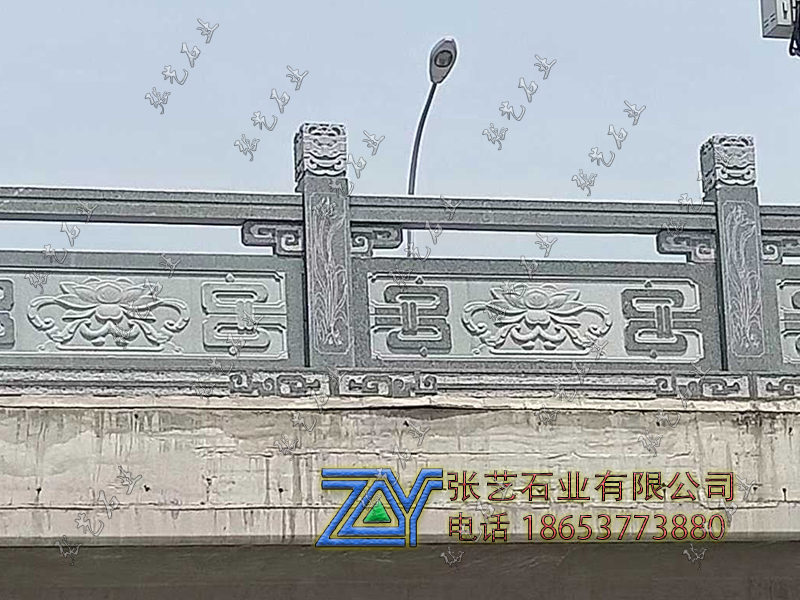 鲁灰花纹石栏杆