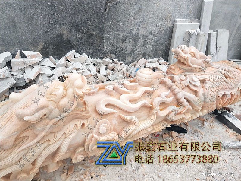 晚霞红滚龙柱